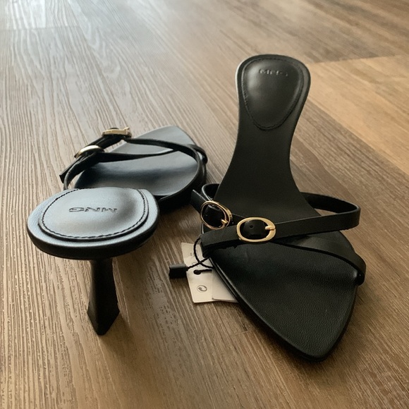 MANGO buckle leather sandals - size 7.5 - NWT 🌹 - Picture 4 of 4